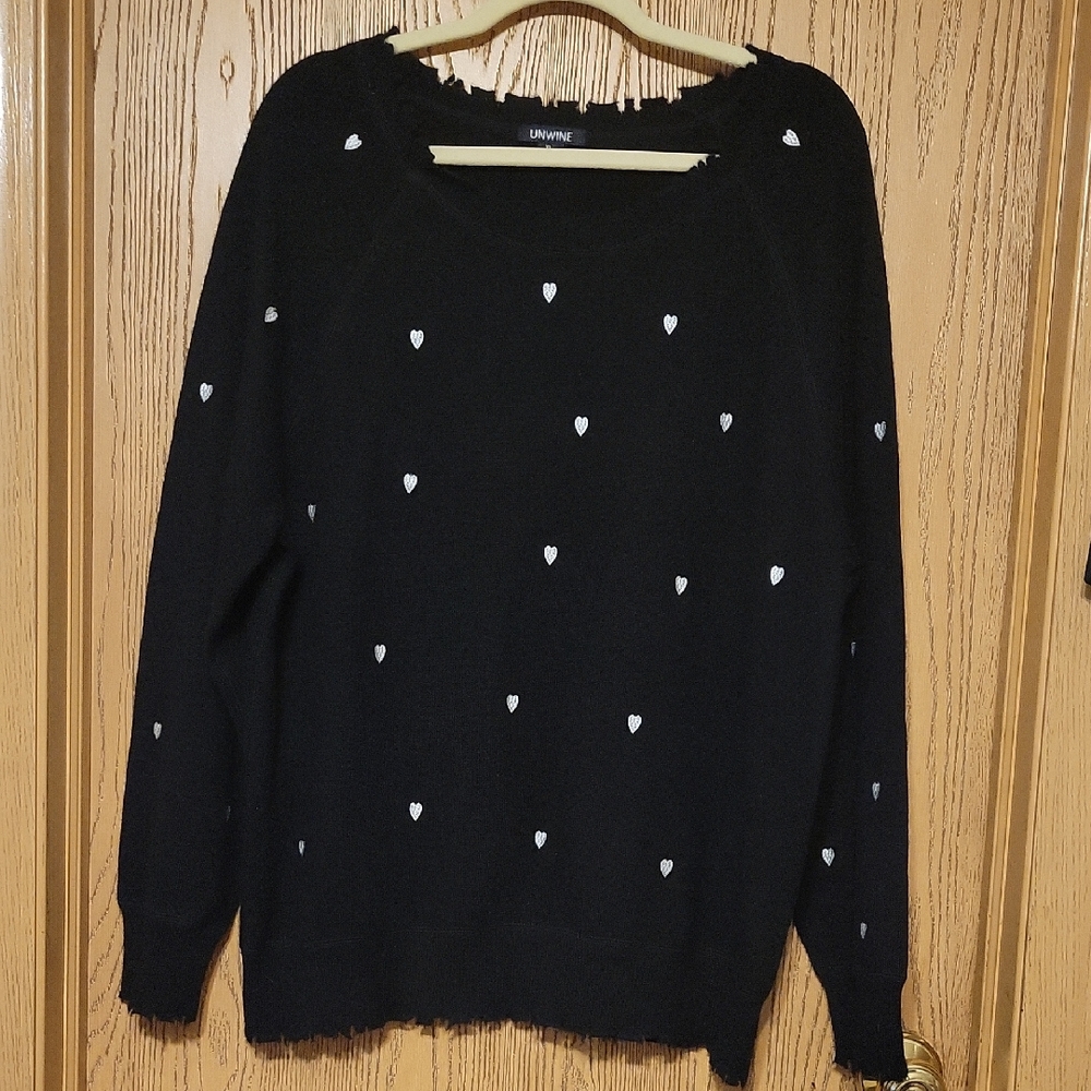 Unwine  Black Sweater with White Heart Accents Size XL
